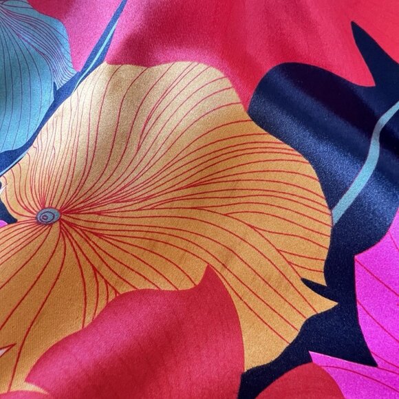 Botanical Silk-Feel Scarf Vibrant Floral 34” Square Elegant - Picture 8 of 11